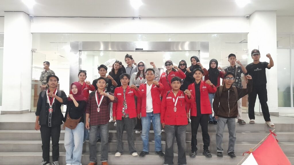 DPC GMNI Mamuju gelar aksi kontrol sosial dua tahun kepemimpinan Prabowo-Gibran di DPRD Sulbar